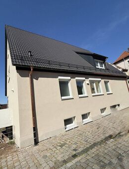 Moderne, großzügige 2-Zimmerwohnung / Erstbezug nach Umbau/ Balkon - Windsbach