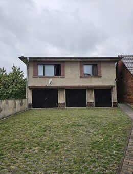PROVISIONSFREI - Charmantes Einfamilienhaus mit Garten und 3 Garagen in ruhiger Lage von Straach - Wittenberg (Lutherstadt)
