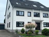 Traumwohnung 1. OG im 3-Familienhaus mit großem Balkon, Garage und Gartenanteil in Werl-Holtum - Werl