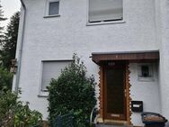 Reiheneckhaus mit großem Garten und Garage in 63303 Dreieich-Dreieichenhain - Dreieich