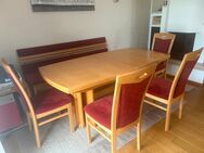 Tischgruppe / Esszimmer / 4 Stühle, 1 Sitzbank + Tisch - Wittlich