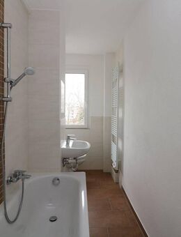 *Schockverliebt* moderne 2RW mit Wanne und Balkon in ruhiger Lage - Freiberg