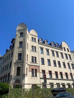 hübsche 2-Raum DG-Wohnung mit Balkon in ruhiger Lage - Chemnitz