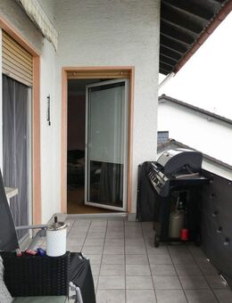 AUMÜLLER-Immobilien - Gut geschnittene 3-Zi-Wohnung mit Balkon und Carport in Wächtersbach-Stadt - Wächtersbach