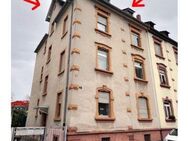ALTBAU ESCHERSHEIM: Dachgeschosswohnung mit *Ausbaupotential* - Frankfurt (Main)