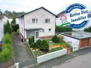 DIETZ: TOP geschnittenes Einfamilienhaus mit Keller, Garten und Garage in TOP Randlage von Babenhausen! - Babenhausen (Hessen)