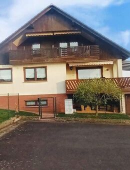 Super gepflegtes Ein-od.Zweifamilienhaus in herrlicher, ruhiger Ortsrandlage umgeben von viel Grün - Urspringen