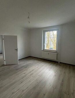 3-Zimmer-Wohnung, komplett renoviert-mitten in Westerfilde - Dortmund