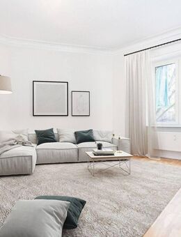 Stilvoller Altbaucharme trifft moderne Eleganz - frisch renovierte, ruhige 2-Zi-Wohnung mit Balkon! - Berlin