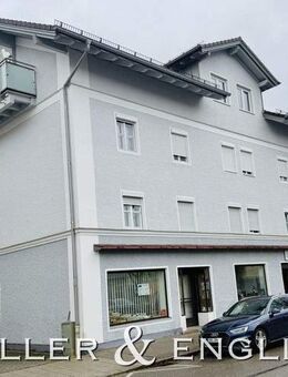 Modernes Dachgeschoss mit Balkon - Kirchseeon