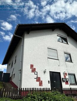 Freistehendes Einfamilienhaus (mit 3 Wohneinheiten) und großem Gartengrundstück in Waldems-Bermbach - Waldems