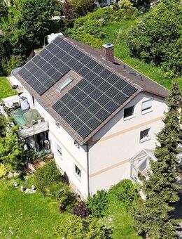 Attraktives 3-Familienhaus mit PV-Anlage, Doppelgarage & Garten in ruhiger Lage von Kippenheim - Kippenheim