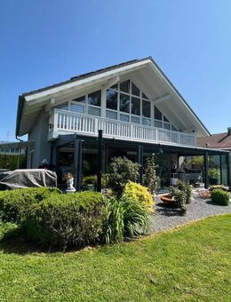 Exclusives Ein- bis Zweifamlienhaus mit großer Ferienwohnung und 2 PV-Anlagen - Sankt Oswald-Riedlhütte