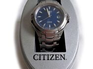 Blaue Armbanduhr von Citizen - Nürnberg