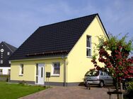 Klein, aber fein: u.a.m. FBH, L/W-Wärmepumpe, Ton-Dachsteine, etc. - Grundstücks-Preis inkl.!! - Leipzig