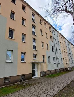 Es ist Zeit für einen Tapetenwechsel - 2. OG rechts - Merseburg