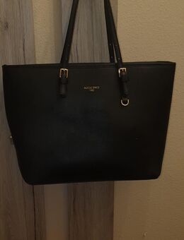 Aucuu since 1982 Umhängetasche in schwarz - Darmstadt