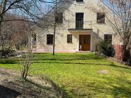 Malerische Doppelhaushälfte mit traumhaftem Garten, Nähe Wolnzach - Wolnzach