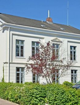 Eutiner Klassiker ! Wohn- und Geschäftshaus mit historischem Flair und großem Garten - Eutin