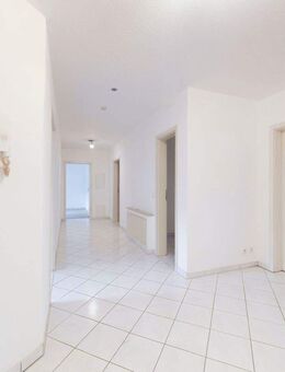 Großzügige Erdgeschosswohnung mit Tiefgarage in Ammerndorf! - Ammerndorf