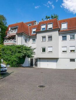 Schöne 4-Zimmer-Wohnung in zentraler Top Lage - direkt am Favoritepark in Ludwigsburg - Ludwigsburg