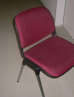Büro 4 Stück Giroflex Büro Beistellstühle für Konferenz - usw....... lila Bordeaux rot gut erhalten. - Dübendorf
