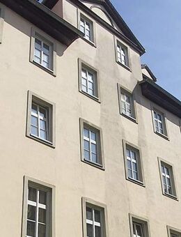 +++ Wohn- und Geschäftshaus mit Ausbaureserve im DG +++ - Jena