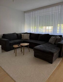 Kapitalanlage: 4,5% Bruttorendite - Vermietete 2,5 Zimmer Wohnung mit Balkon & TG-Stellplatz - Waiblingen
