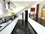 Neu renovierte Maisonette-Wohnung mit herrlicher Dachloggia - Konz