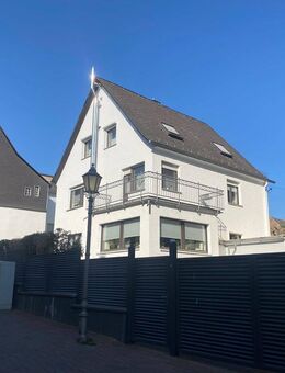 Großes Grundstück mit 2 Wohnhäusern im Zentrum von Hadamar - Hadamar
