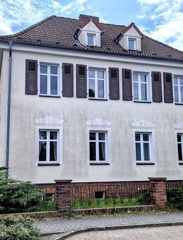 Wohnen & Arbeiten unter einem Dach: Stilvolles Zweifamilienhaus mit Gartenparadies - Großräschen