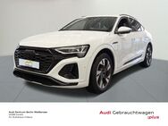 Audi Q8, Sportback 55 QUA S-LINE, Jahr 2024 - Berlin