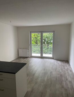 ! Wunderschöne Wohnung mit Blick ins Grüne ! - Leonberg (Baden-Württemberg)