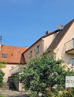 Charmantes, geräumiges Familienhaus mit Garten und viel Potenzial! - Kirchheim (Bayern)