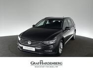 VW Passat Variant, 1.5 TSI Business, Jahr 2023 - Überlingen