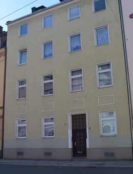 Renovierte 5 Zimmer-Wohnung - Hof