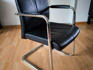 2 Stühle aus Leder - München