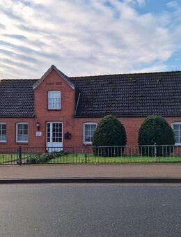 Charmantes Klinkerhaus mit besonderem Außenbereich und Weitblick - Schwabstedt