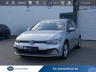 VW Golf, 1.0 TSI VIII Life AID, Jahr 2021 - Rostock