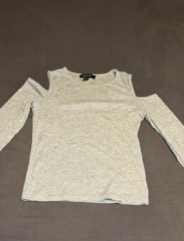 Graues Cut-Out Langarmshirt von Atmosphere - Münster (Hessen)