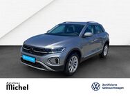 VW T-Roc, 2.0 TDI Style IQ-Light TravelAssist AppConnect, Jahr 2024 - Gießen