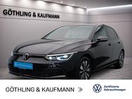 VW Golf, 2.0 TDI Life 110kW SPUR, Jahr 2023 - Eschborn