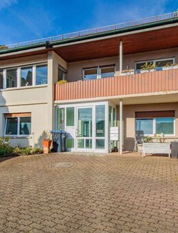 Großzügiges Einfamilienhaus mit Einliegerwohnung in beliebter Wohngegend in Hohentengen - Hohentengen (Rhein)