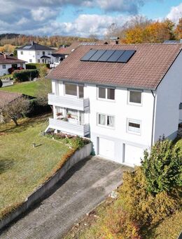 Willkommen daheim! Zweifamilienhaus mit Garten - Issigau