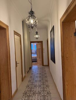 Stilvolle Eigentumswohnung mit Altbaucharakter in Innenstadtlage - Bielefeld