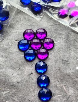 90 Stk. Strass Cabochon aus Kunststoff | Ø14mm | lila, blau | Schmuckbasteln - Althengstett