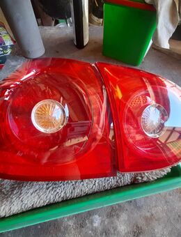 Heck Rückleuchte Links + Rechts passend für VW Golf V 1K 5M - Odenbach