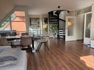 Wunderschöne 4-Zimmer-Dachgeschosswohnung mit Loggia, zwei Balkonen und Tiefgaragenstellplatz - Hamburg