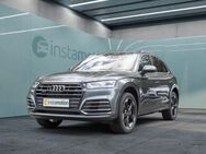 Audi Q5, 55 TFSIe Q S LINE, Jahr 2020 - München