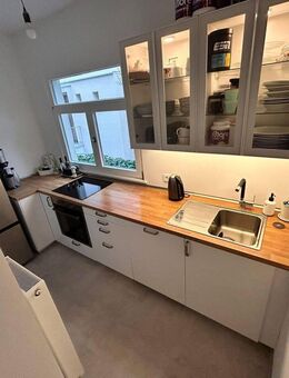 RESERVIERT!!!!!Exklusiv Wohnen auf 2 Ebenen.Top sanierte Wohnung in Schwachhausen! - Bremen
